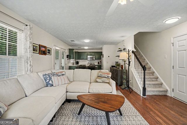 321 Windcroft Lane NW, Acworth, GA 30101