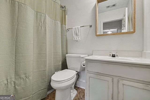 321 Windcroft Lane NW, Acworth, GA 30101