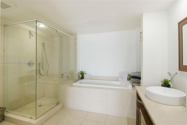 495 Brickell Ave 3803, Miami, FL 33131