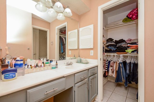 7423 Londres Drive, Houston, TX 77083