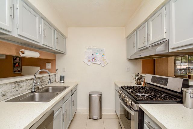 7423 Londres Drive, Houston, TX 77083