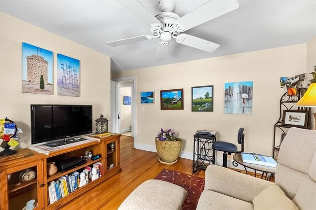 205 Payton Avenue, Warwick, RI 02889