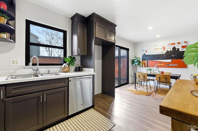 3552 Shelter Creek Dr, Napa, CA 94558