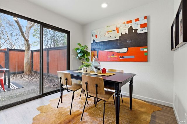 3552 Shelter Creek Dr, Napa, CA 94558