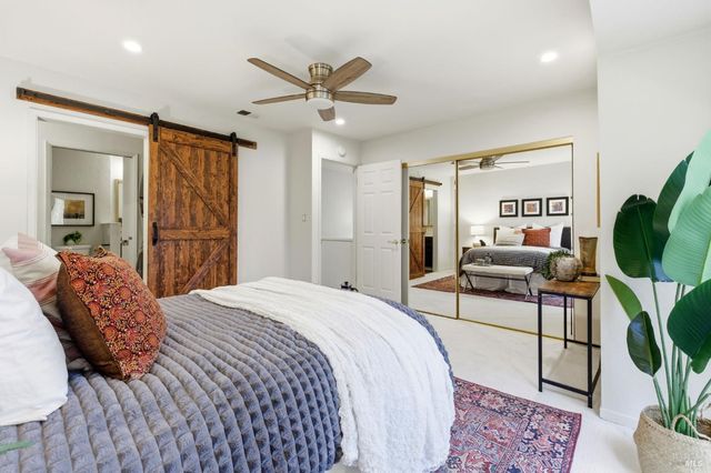 3552 Shelter Creek Dr, Napa, CA 94558