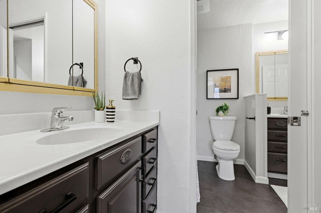 3552 Shelter Creek Dr, Napa, CA 94558