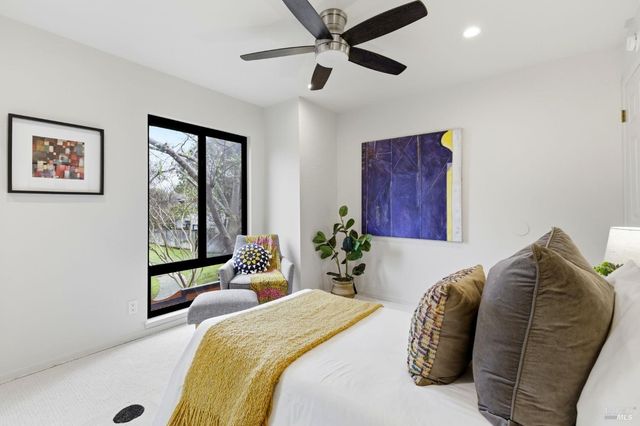 3552 Shelter Creek Dr, Napa, CA 94558