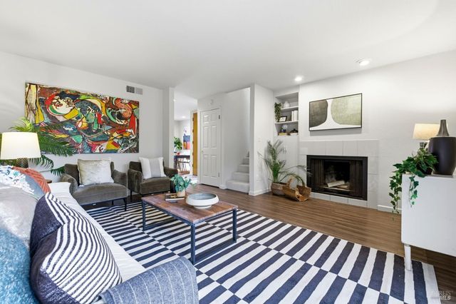 3552 Shelter Creek Dr, Napa, CA 94558