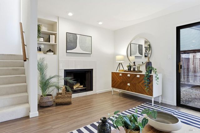 3552 Shelter Creek Dr, Napa, CA 94558