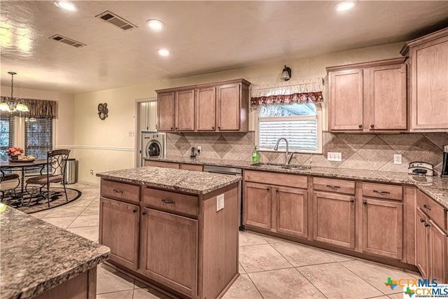 980 Thomas Arnold Road, Salado, TX 76571