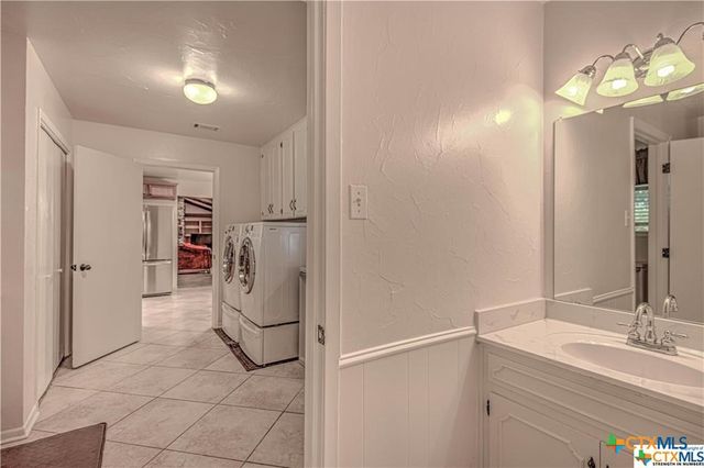 980 Thomas Arnold Road, Salado, TX 76571