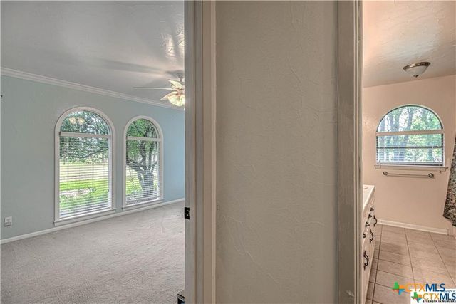 980 Thomas Arnold Road, Salado, TX 76571