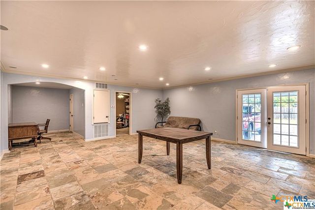 980 Thomas Arnold Road, Salado, TX 76571