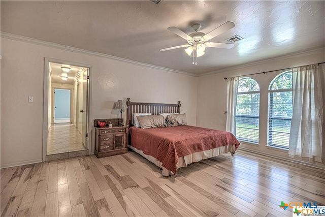 980 Thomas Arnold Road, Salado, TX 76571