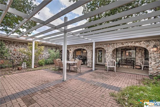 980 Thomas Arnold Road, Salado, TX 76571