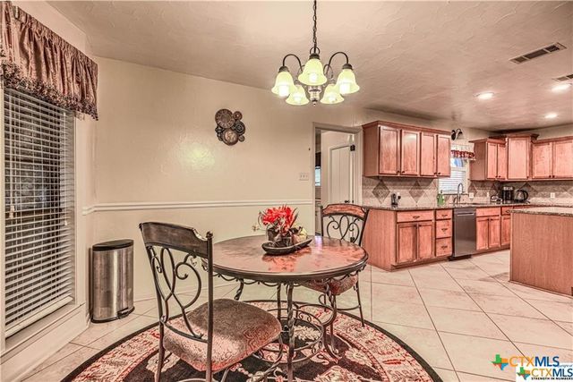 980 Thomas Arnold Road, Salado, TX 76571