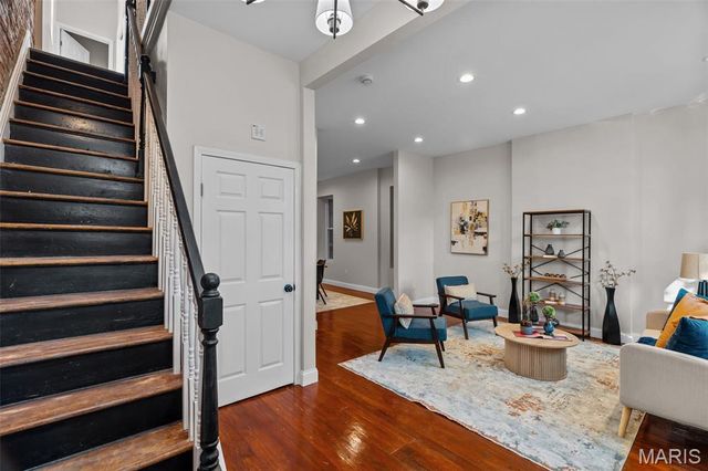 5343 Arsenal Street, St Louis, MO 63139