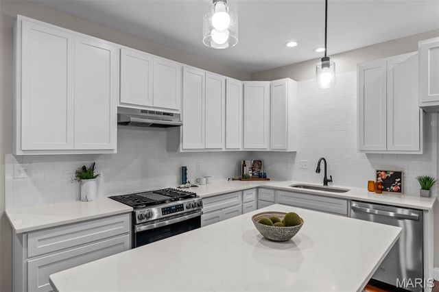 5343 Arsenal Street, St Louis, MO 63139