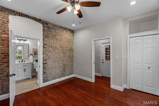 5343 Arsenal Street, St Louis, MO 63139