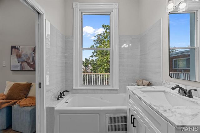 5343 Arsenal Street, St Louis, MO 63139