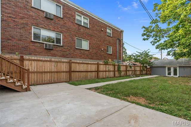 5343 Arsenal Street, St Louis, MO 63139