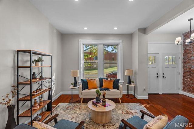 5343 Arsenal Street, St Louis, MO 63139