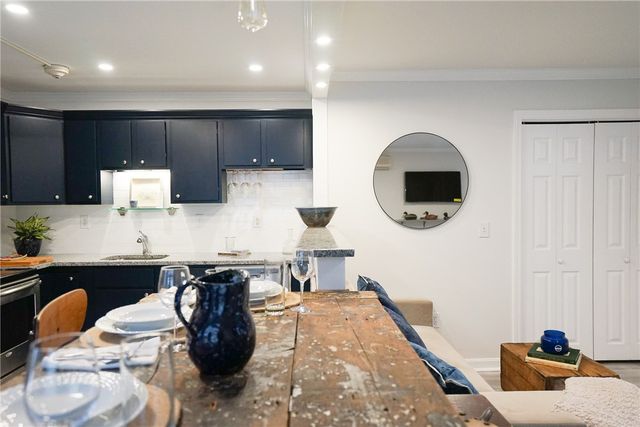 603 Thames Street 1, Newport, RI 02840