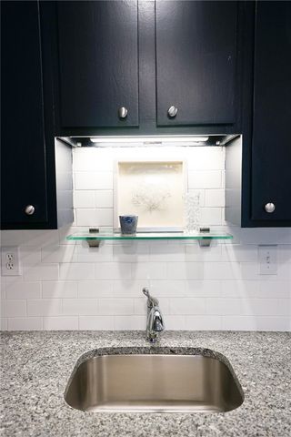 603 Thames Street 1, Newport, RI 02840