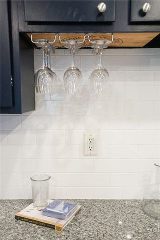 603 Thames Street 1, Newport, RI 02840