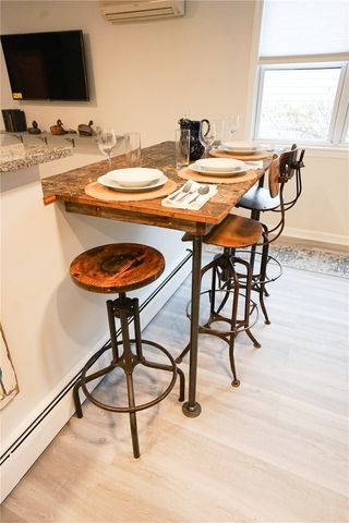 603 Thames Street 1, Newport, RI 02840