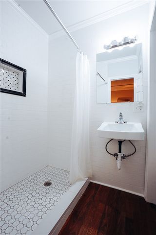 603 Thames Street 1, Newport, RI 02840