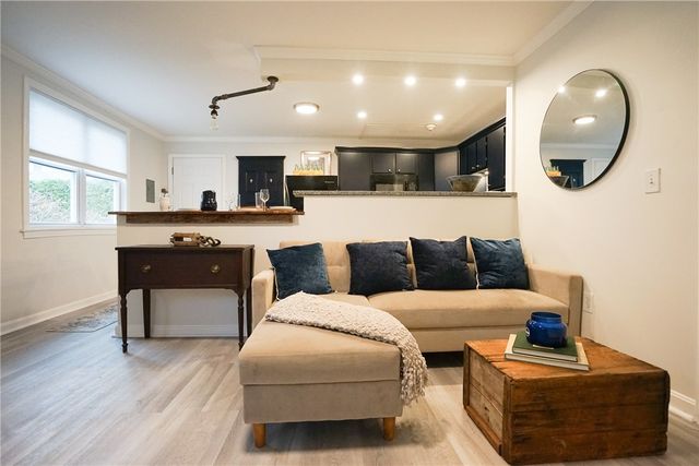 603 Thames Street 1, Newport, RI 02840