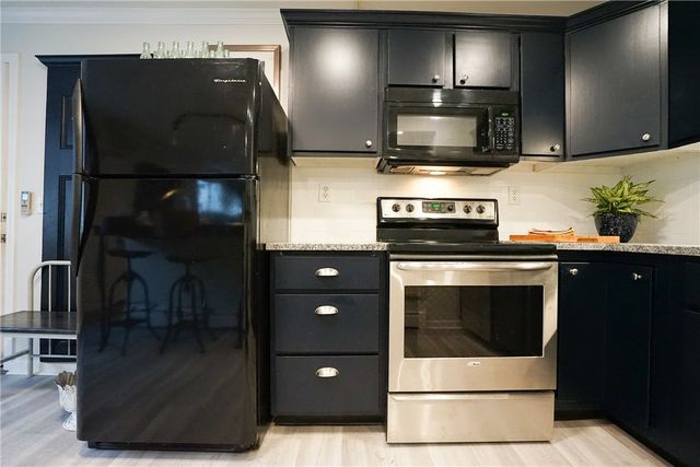 603 Thames Street 1, Newport, RI 02840