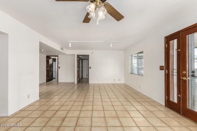 1056 W Farmdale Avenue, Mesa, AZ 85210