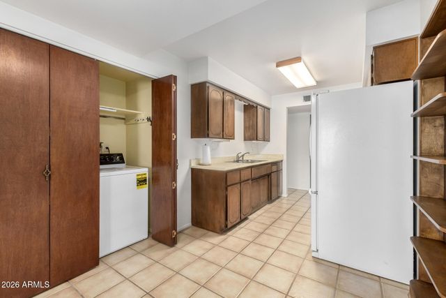 1056 W Farmdale Avenue, Mesa, AZ 85210