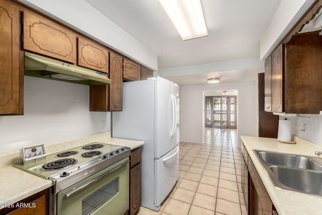 1056 W Farmdale Avenue, Mesa, AZ 85210