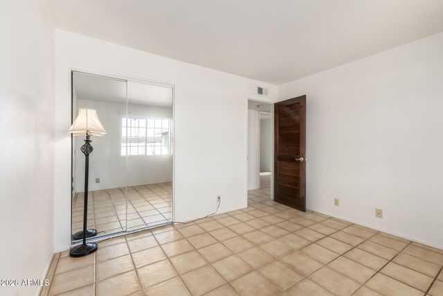 1056 W Farmdale Avenue, Mesa, AZ 85210