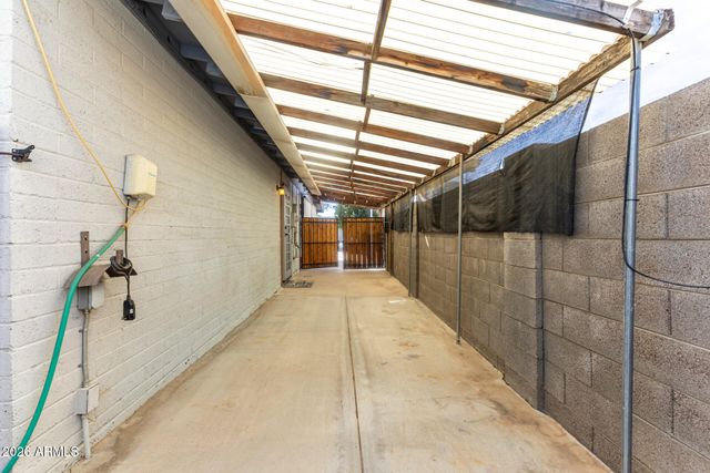 1056 W Farmdale Avenue, Mesa, AZ 85210