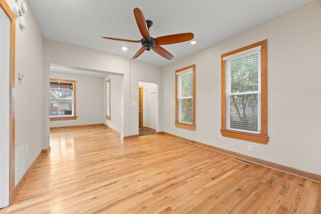 2927 Girard Avenue N, Minneapolis, MN 55411