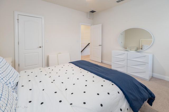 368 ST JOHNS FOREST Boulevard, St. Johns, FL 32259