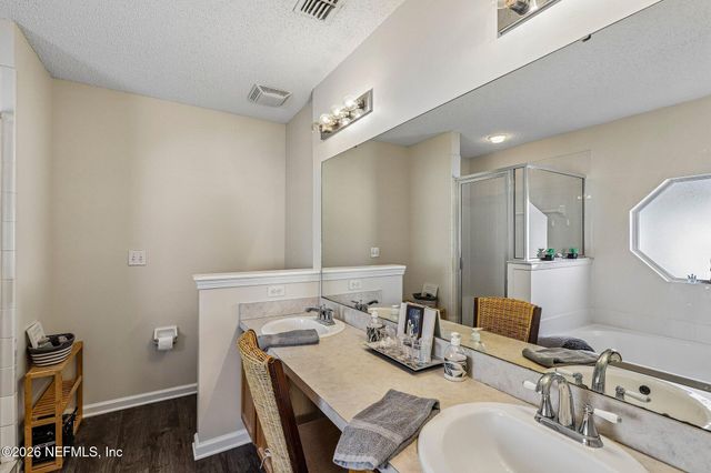 700 SCARLET VIEW Court, Orange Park, FL 32073