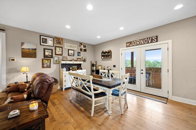 11869 E Valley Road, Dunlap, TN 37327