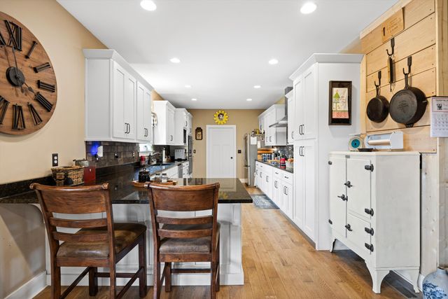 11869 E Valley Road, Dunlap, TN 37327