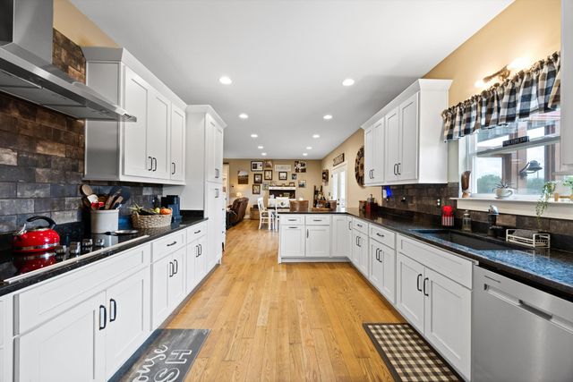 11869 E Valley Road, Dunlap, TN 37327
