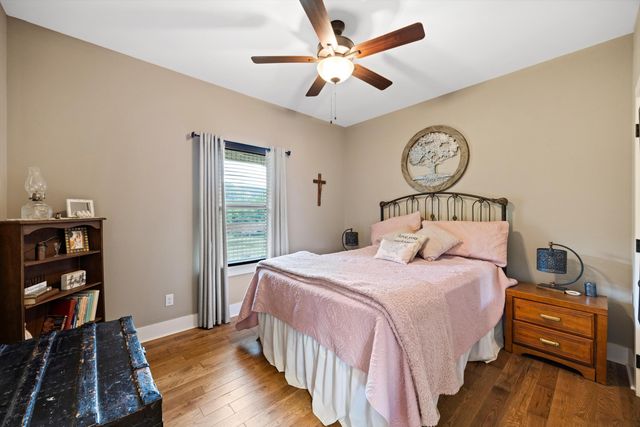 11869 E Valley Road, Dunlap, TN 37327