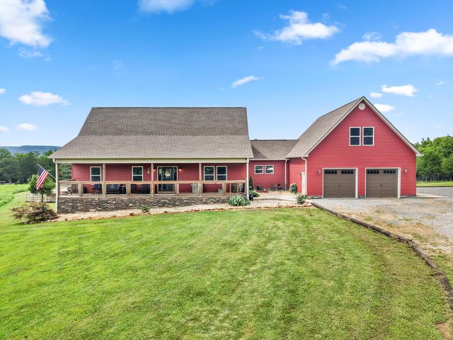 11869 E Valley Road, Dunlap, TN 37327