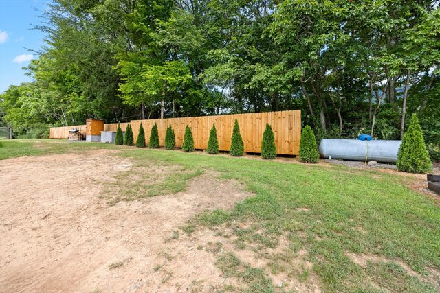 11869 E Valley Road, Dunlap, TN 37327