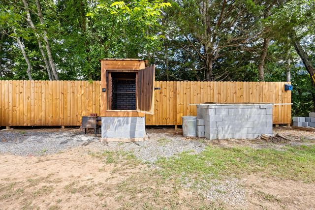 11869 E Valley Road, Dunlap, TN 37327
