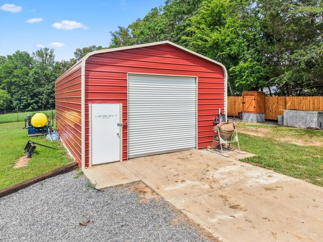 11869 E Valley Road, Dunlap, TN 37327