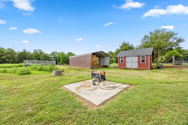 11869 E Valley Road, Dunlap, TN 37327